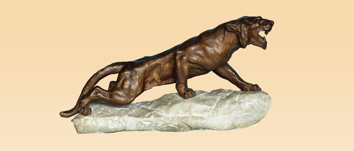 Fauchender Art Deco Bronzepanther auf Steinsockel